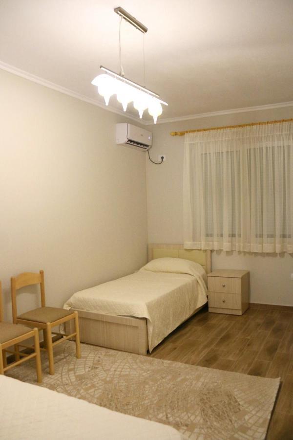 New Bazaar Arben'S Apartment Τίρανα Εξωτερικό φωτογραφία